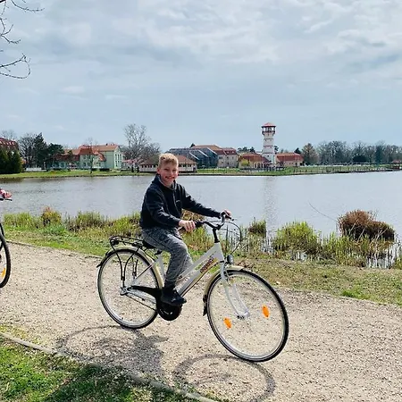 Happy Mammy Bababarat Apartmanhaz 1 - Huvoes Utca Lägenhet Orosháza