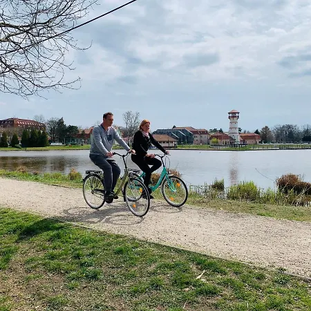Lägenhet Happy Mammy Bababarat Apartmanhaz 1 - Huvoes Utca Orosháza