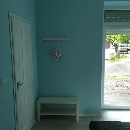 Apartment Happy Mammy Bababarat Apartmanhaz 1 - Huvoes Utca