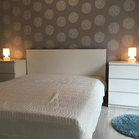 Happy Mammy Bababarat Apartmanhaz 1 - Huvoes Utca Apartment *