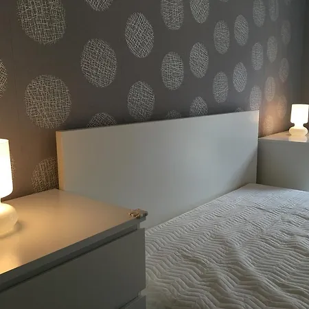 Happy Mammy Bababarat Apartmanhaz 1 - Huvoes Utca * Oroshaza